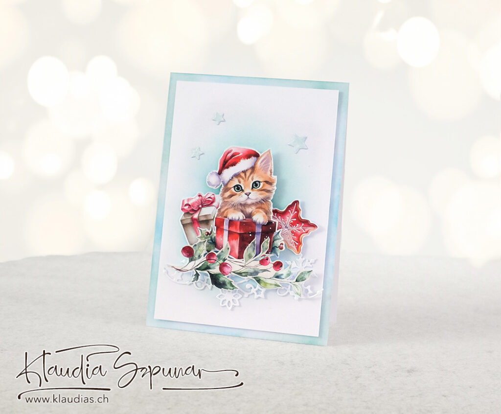 Schöne handgemachte Weihnachtskarte mit süssen Kätzchen