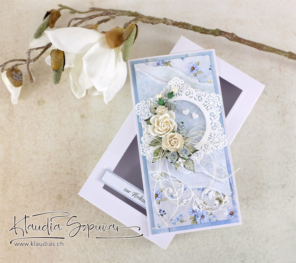 schöne Handgemachte blaue Hochzeitskarte mit Rosen
